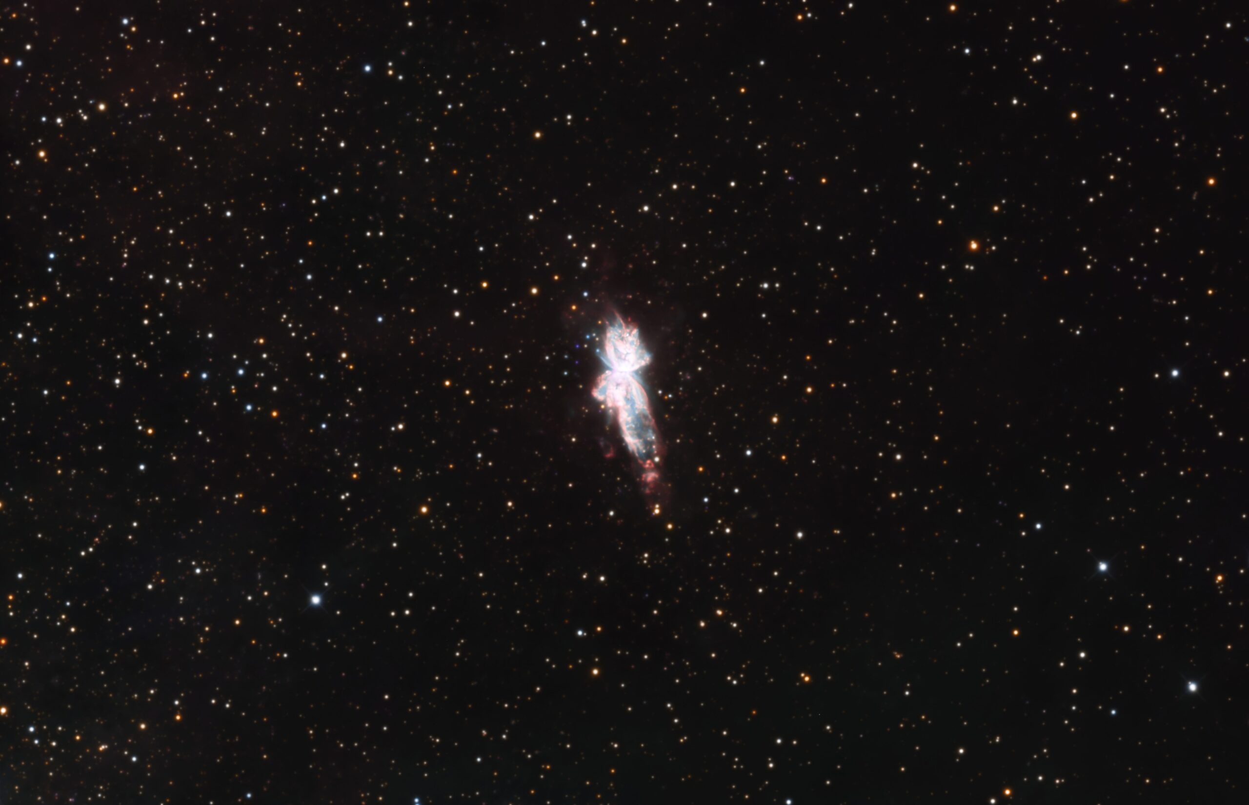 NGC 6302: La Nebulosa de la Mariposa, Un Laboratorio Cósmico de Química Extrema